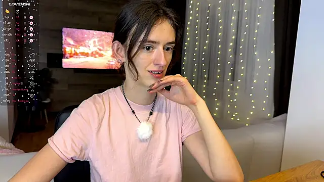 TwinTemptations online show from December 13, 2025, 9:31 pm