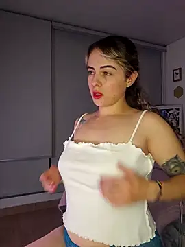 Snapshot of Sairy_ chatting on November 3, 2025, 11:15 pm Sairy online show from November 3, 2025, 11:15 pm