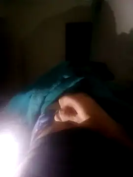 Snapshot of kredazzbigdick chatting on November 14, 2025, 6:45 am kredazzbigdick online show from November 14, 2025, 6:45 am