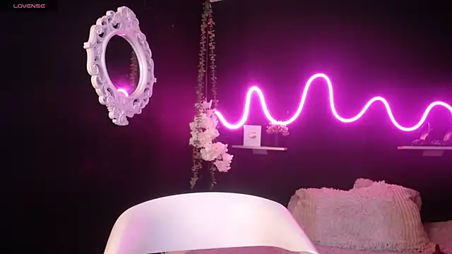 Snapshot of Hairydoll_ chatting on March 20, 2025, 11:12 pm Hairydoll online show from March 20, 2025, 11:12 pm