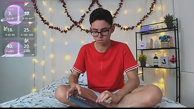 Danny-Swift13 online show from March 21, 2025, 12:28 pm