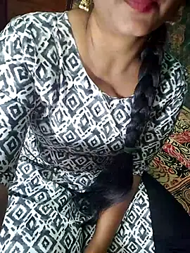 Snapshot of Shalini_telugu09 chatting on November 9, 2025, 2:59 pm Shalini telugu09 online show from November 9, 2025, 2:59 pm