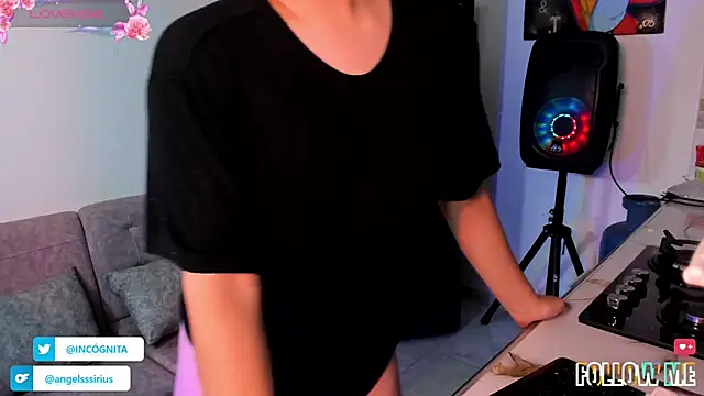 Snapshot of adam_angelssss chatting on December 4, 2025, 12:47 pm adam angelssss online show from December 4, 2025, 12:47 pm