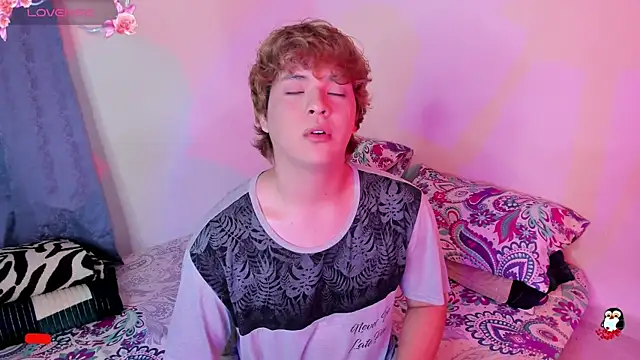 Snapshot of adam_angelssss chatting on January 15, 2026, 6:55 pm adam angelssss online show from January 15, 2026, 6:55 pm