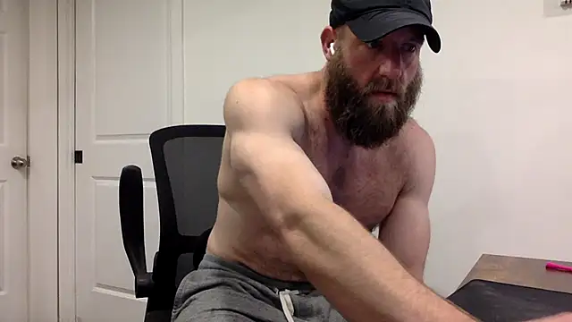 clarkefit online show from October 27, 2025, 4:11 pm