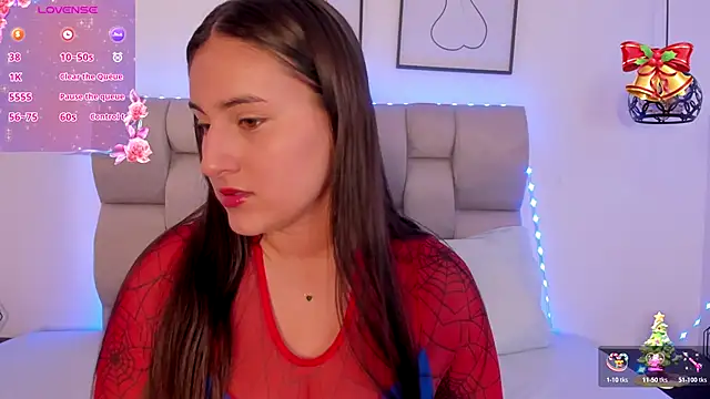 Hanna Evans   online show from December 18, 2025, 12:55 pm