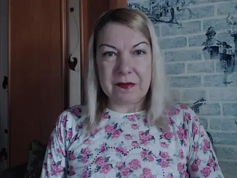 Lillia Ray online show from March 10, 2026, 6:51 am