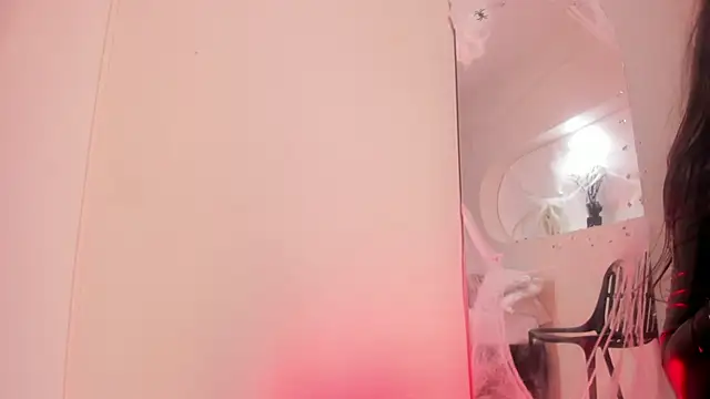 Snapshot of Hot_valerygh chatting on November 5, 2025, 7:47 pm Hot valerygh online show from November 5, 2025, 7:47 pm