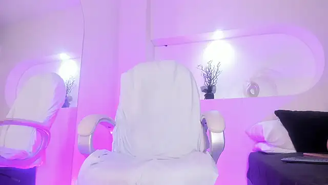 Snapshot of Hot_valerygh chatting on November 21, 2025, 6:28 pm Hot valerygh online show from November 21, 2025, 6:28 pm