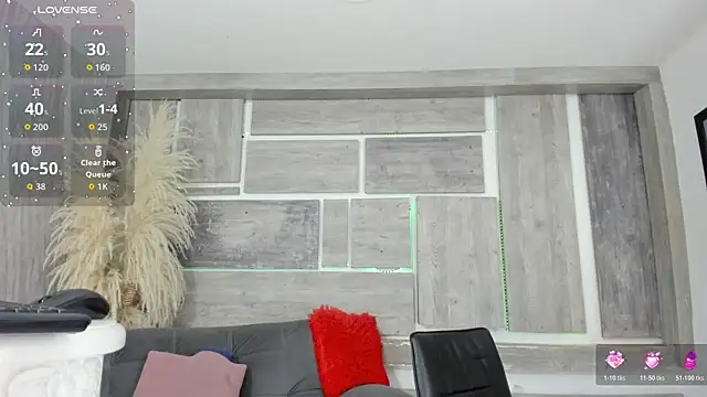 lunastorm  online show from December 21, 2025, 1:40 pm