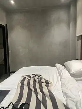 DarkVelvet online show from March 13, 2026, 2:23 pm