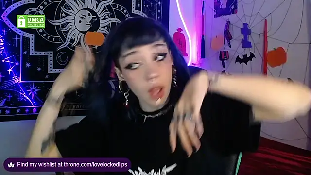 lovelockedlips online show from October 31, 2025, 1:39 am