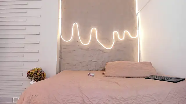 Any Roberth online show from September 11, 2025, 11:54 am