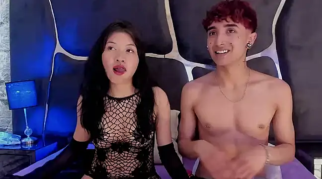 LauryAndNarem69 online show from March 18, 2025, 4:04 pm