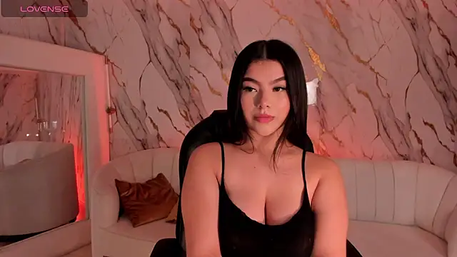 CandaseRussell online show from December 22, 2025, 8:39 pm