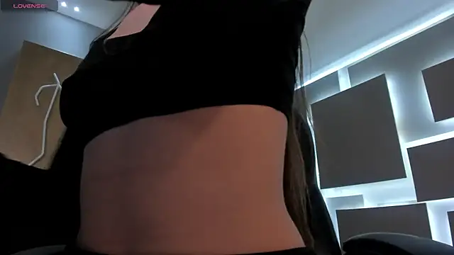 Snapshot of MaiaCollins chatting on October 22, 2025, 5:56 pm MaiaCollins online show from October 22, 2025, 5:56 pm