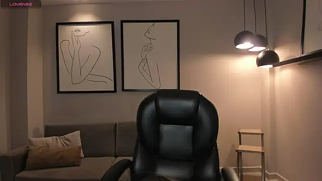 Snapshot of MaiaCollins chatting on October 24, 2025, 6:04 pm MaiaCollins online show from October 24, 2025, 6:04 pm