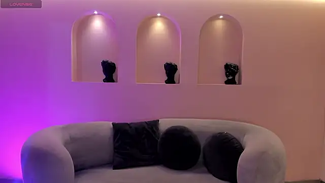 Snapshot of MaiaCollins chatting on December 1, 2025, 5:40 pm MaiaCollins online show from December 1, 2025, 5:40 pm