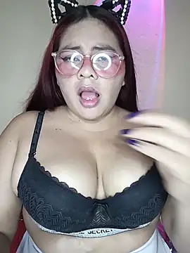 Trilyn25 online show from December 18, 2025, 3:01 am