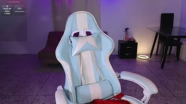 eleselas online show from November 2, 2025, 11:29 pm