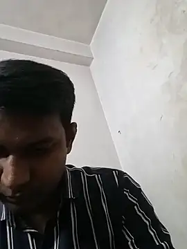 Snapshot of vikesh05 chatting on December 3, 2025, 6:39 pm vikesh05 online show from December 3, 2025, 6:39 pm