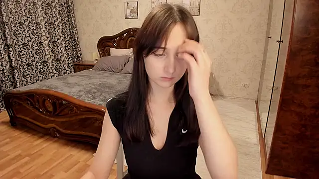 JulietMonli online show from October 29, 2025, 11:45 am