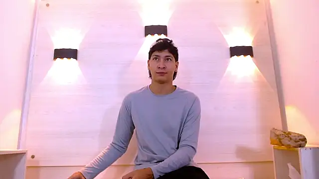 Snapshot of Jhojan_twink chatting on November 26, 2025, 12:06 pm Jhojan twink online show from November 26, 2025, 12:06 pm