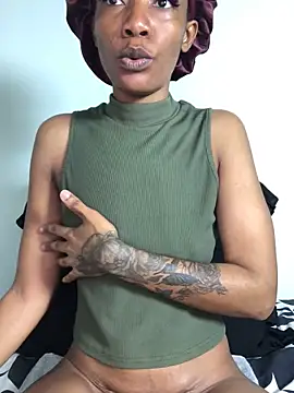 Miss  Mandy online show from November 30, 2025, 3:38 pm