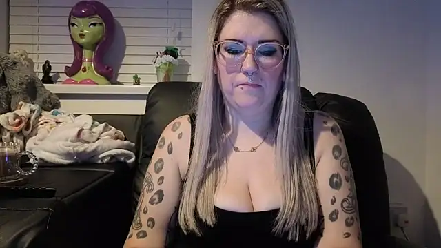 Sizzling Indie36 online show from February 3, 2026, 11:21 pm