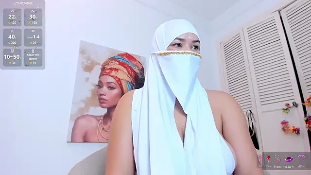 Layla arabelle online show from November 11, 2025, 8:31 pm