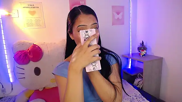 Emilybutterfly1 online show from November 20, 2025, 11:15 pm