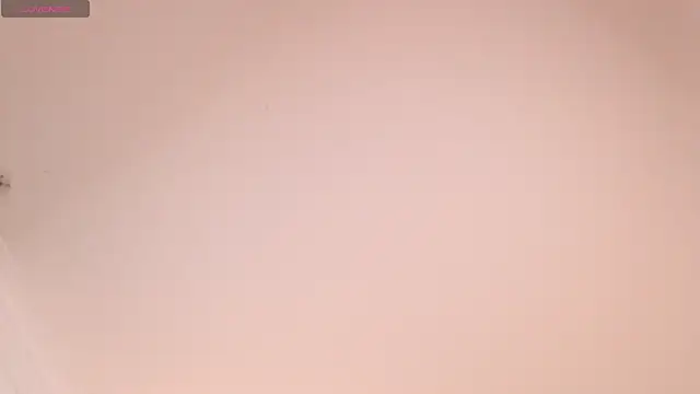 Valen ross  online show from November 13, 2025, 9:03 pm