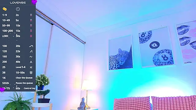 Valen ross  online show from March 8, 2026, 9:51 pm