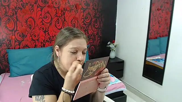 Snapshot of Samanta_SS chatting on June 4, 2026, 5:08 pm Samanta SS online show from June 4, 2026, 5:08 pm