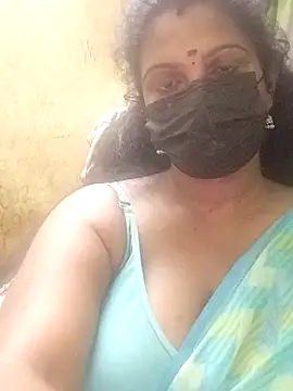 Snapshot of poojaa-rani chatting on March 25, 2026, 5:52 pm poojaa-rani online show from March 25, 2026, 5:52 pm