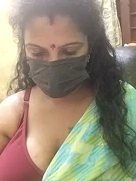 Snapshot of poojaa-rani chatting on April 2, 2026, 6:16 pm poojaa-rani online show from April 2, 2026, 6:16 pm