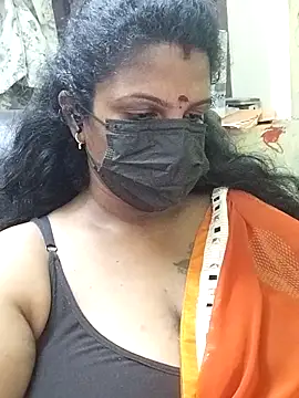 Snapshot of poojaa-rani chatting on April 6, 2026, 5:36 pm poojaa-rani online show from April 6, 2026, 5:36 pm