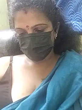Snapshot of poojaa-rani chatting on April 8, 2026, 7:03 pm poojaa-rani online show from April 8, 2026, 7:03 pm