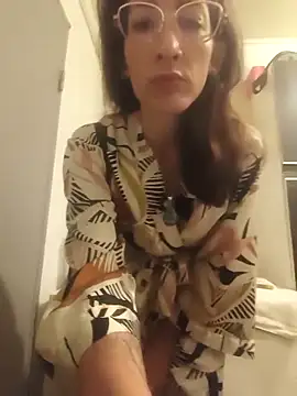 meletalex online show from November 1, 2025, 3:19 am