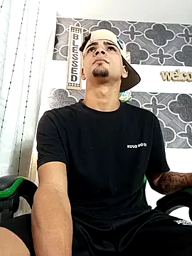 Snapshot of 317894 chatting on January 17, 2026, 4:11 pm 317894 online show from January 17, 2026, 4:11 pm