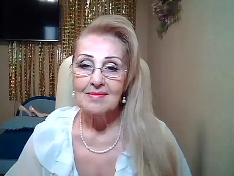 Snapshot of Margo_Sweety chatting on October 22, 2025, 10:26 am Margo Sweety online show from October 22, 2025, 10:26 am