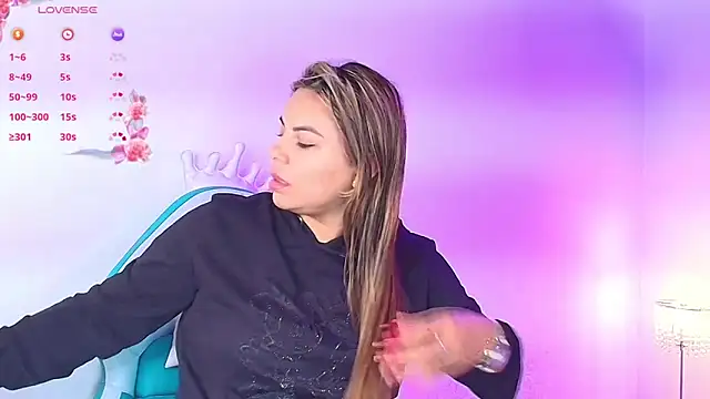 Snapshot of Lia_adamsss chatting on February 10, 2026, 3:32 am Lia adamsss online show from February 10, 2026, 3:32 am