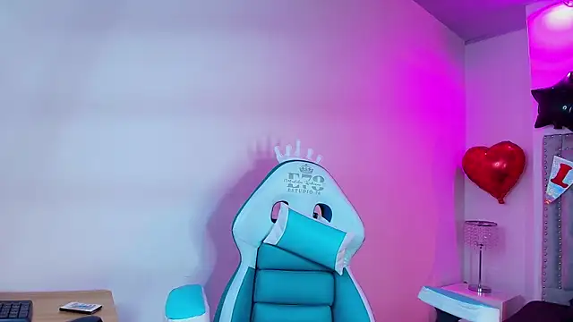 Snapshot of Lia_adamsss chatting on February 12, 2026, 3:34 am Lia adamsss online show from February 12, 2026, 3:34 am