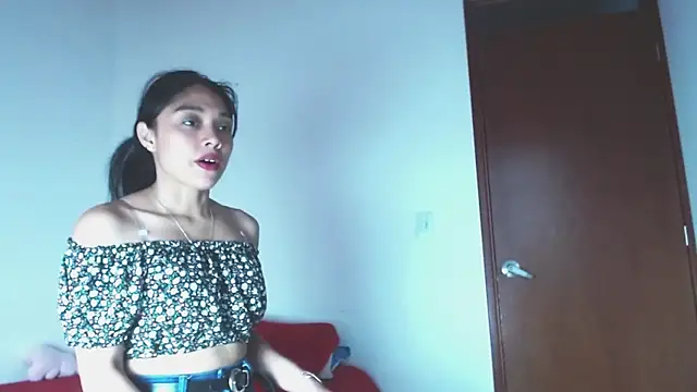 sharon sexy  online show from November 9, 2025, 8:18 pm