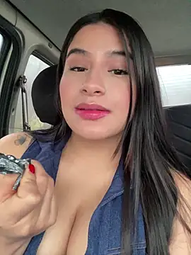 andrea gomes  online show from July 4, 2026, 12:00 pm