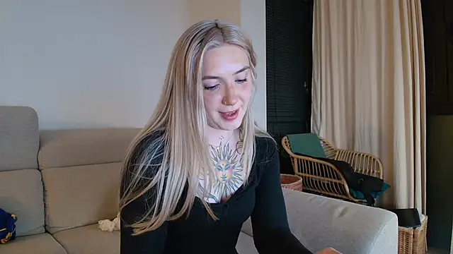 tattoobbgirl online show from February 2, 2026, 6:50 pm