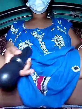 Sonajimo121994 online show from October 6, 2025, 11:46 pm