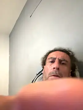 Coco-sarli online show from November 28, 2025, 10:34 pm