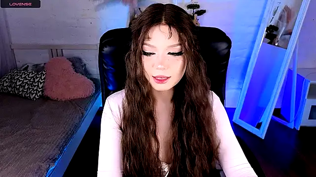 Snapshot of maddymystie chatting on May 21, 2026, 2:02 pm maddymystie online show from May 21, 2026, 2:02 pm
