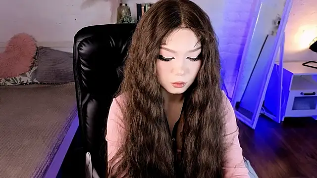 Snapshot of maddymystie chatting on June 2, 2026, 1:46 pm maddymystie online show from June 2, 2026, 1:46 pm